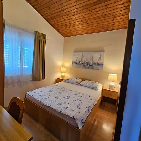 Anka Apartment Vinisce